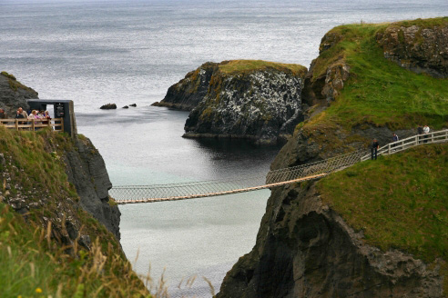 carrick-a-rede rope bridge